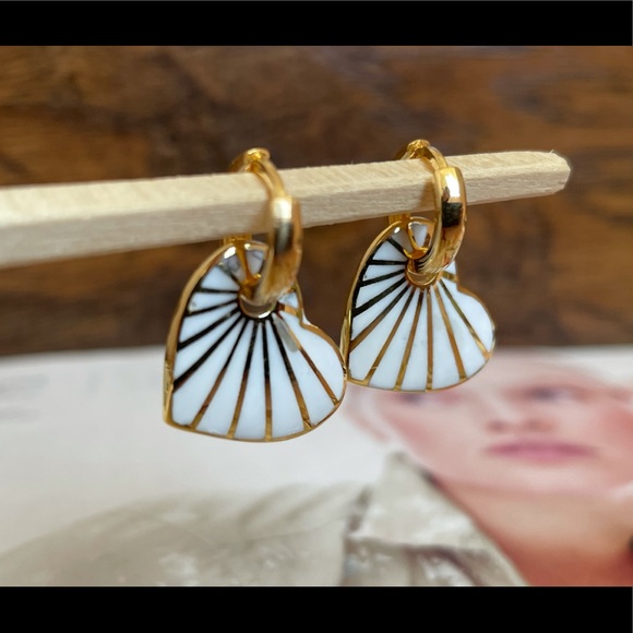 New heart earrings,white heart earrings,hoops - Picture 2 of 8
